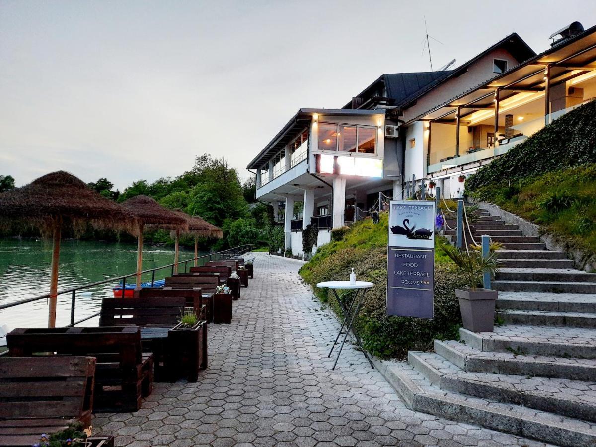 Gostisce Jezero Bed & Breakfast Medvode Exterior photo